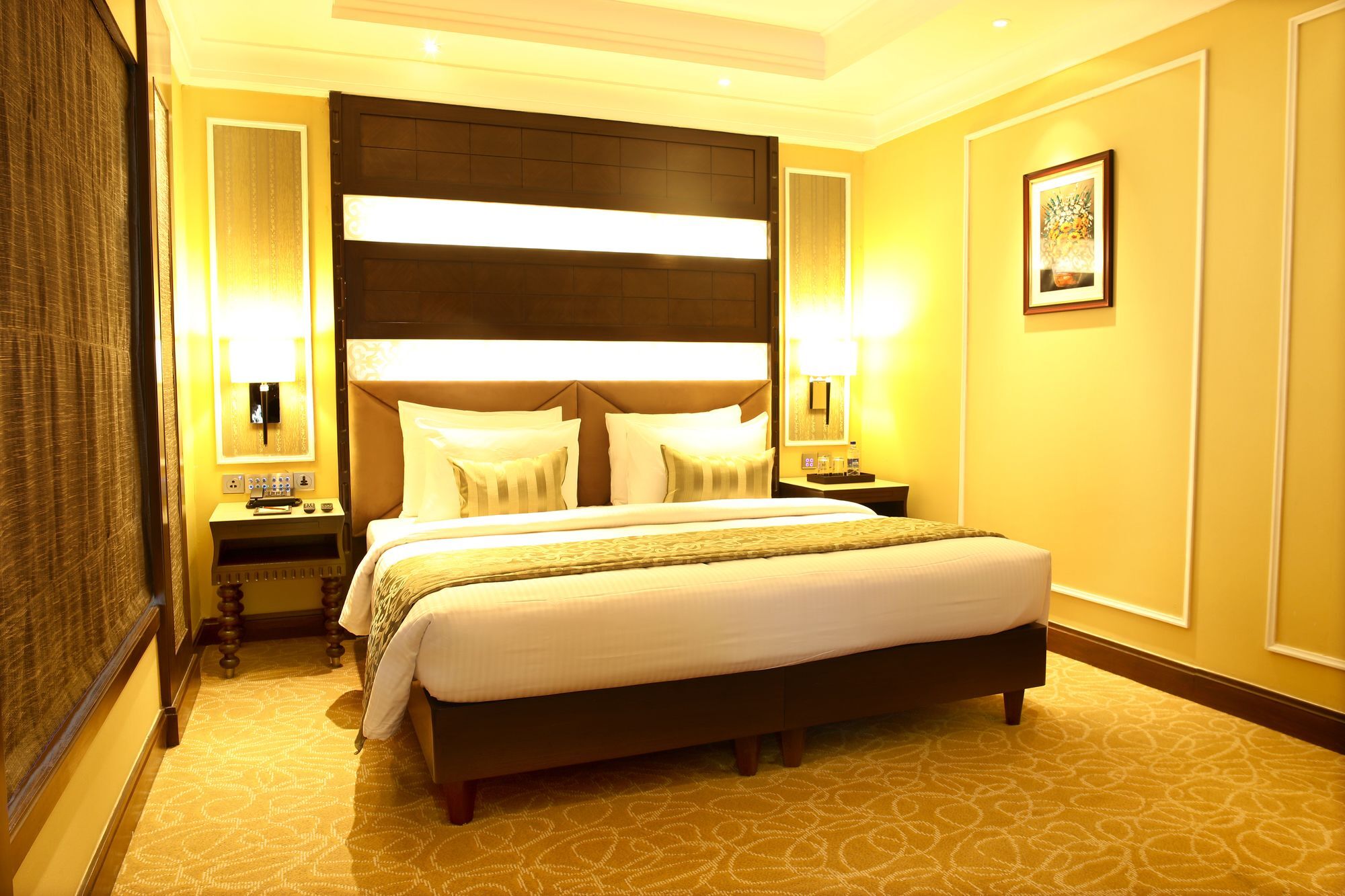 فندق Ramada Plaza شيناي المظهر الخارجي الصورة A bedroom at the Taj Bengal